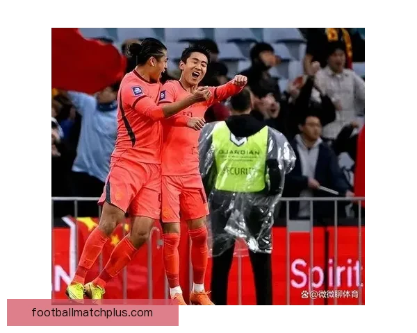 世界杯预选赛激战正酣 中国队迎战强敌争取晋级希望