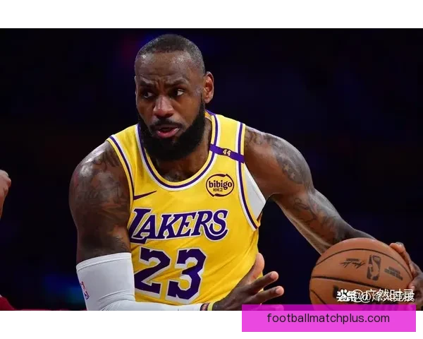 勒布朗詹姆斯重回巅峰勇士逆袭失败,NBA季后赛格局生变 勒布朗詹姆斯重回巅峰勇士逆袭失败,NBA季后赛格局生变
